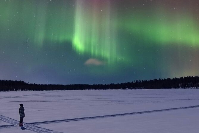 Northern Lights Adventure in the Wild with Campfire Treats - Frozen Lake Aurora Time, With Comfort Built In