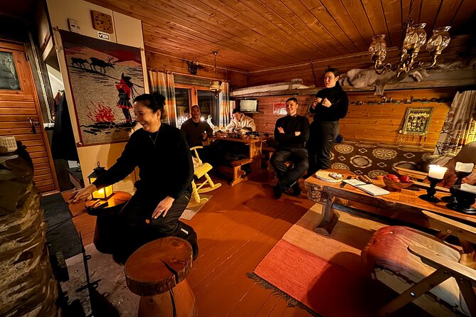 Northern Lights Adventure in the Wild with Campfire Treats - The Food and Hot Drinks Part Is Not an Afterthought