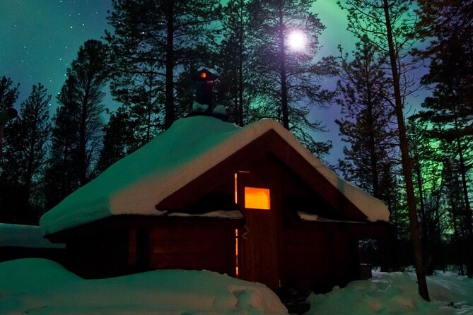 Northern Lights Hunt from Rovaniemi with Folk Tales and Snacks over Campfire - Food, heat, and what snacks on a fire actually feel like