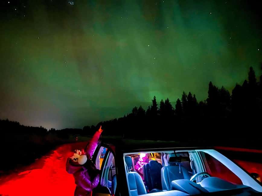 Northern lights private tour Rovaniemi - The night plan: photo stop, walk time, and Lapland stories