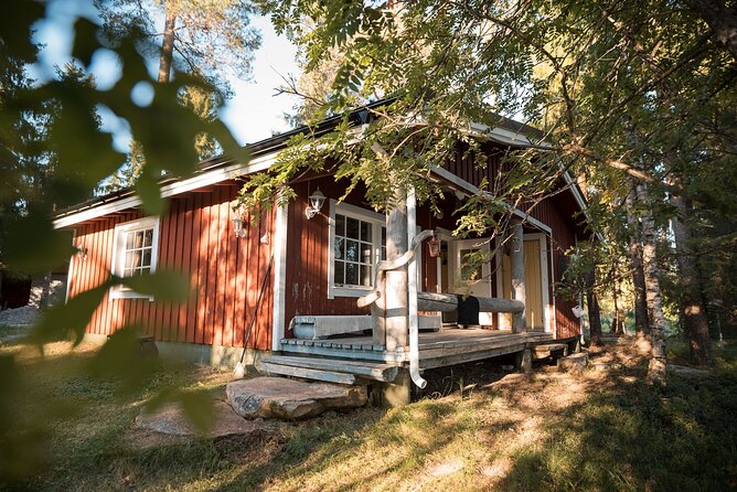 Private Lappish evening in the wilderness with traditional sauna and dinner - Your Sauna Session in a Wood Burned Cabin Setting