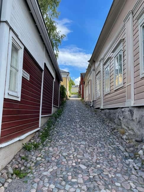 Private Medieval Porvoo by Car from Helsinki - Your guide is the engine, Peter and Tatiana make the day feel personal