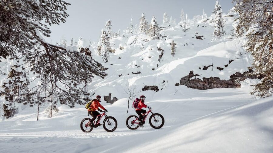 Pyhätunturi: Electric Fatbike Tour in Finnish Lapland - Safety Briefing Tips for Riding Wide Tyres on Winter Trails
