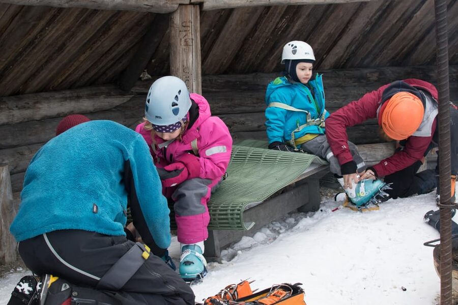Pyhätunturi: Kid's Ice Climbing Adventure in Finnish Lapland - The Tajukangas wall setup: a safety talk that actually matters