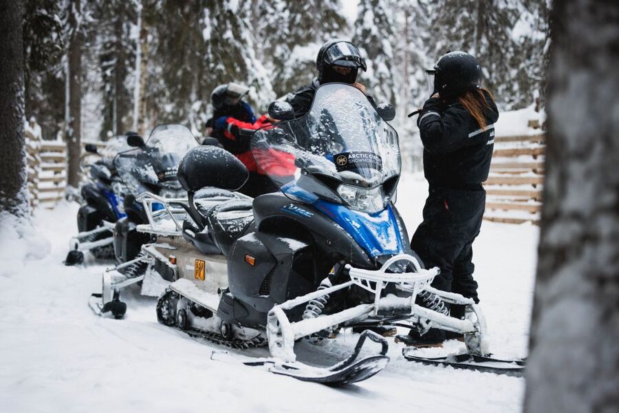 Rovaniemi: Arctic Circle Highlights by Snowmobile - Snowmobile training and the 1-hour shared ride through Arctic Circle forests