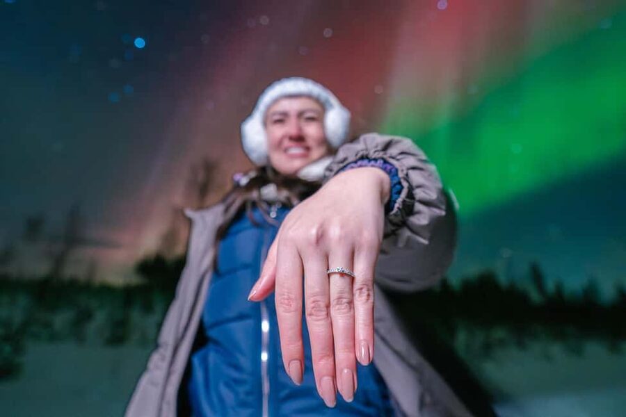 Rovaniemi: Aurora Hunt with Money-Back Guarantee and Photo - The Van Ride: Long Enough to Search, Not So Long You Freeze