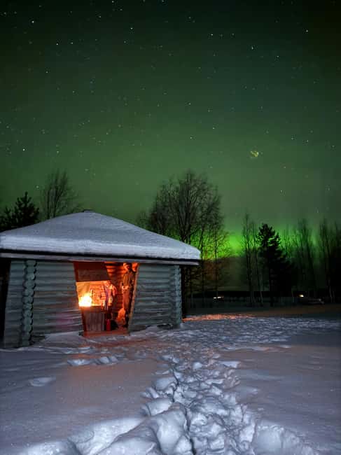 Rovaniemi: Aurora hunting and a fireside BBQ experience - Northern Lights hunting from Rovaniemi, with darker sky hunting strategy