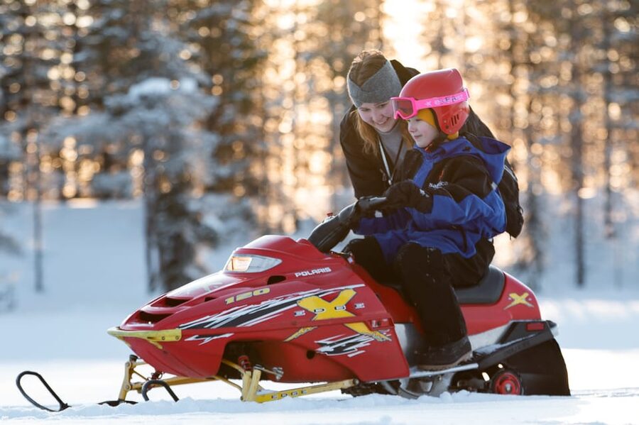 Rovaniemi: Family Snowmobile Trip with Guide and Picnic - Safety and liability: what you should know before you ride