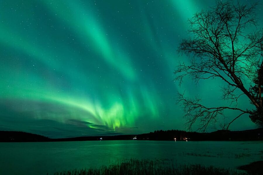 Rovaniemi: Guaranteed Aurora Hunting Tour with Local Guide - A real aurora search, not just a standing-around tour