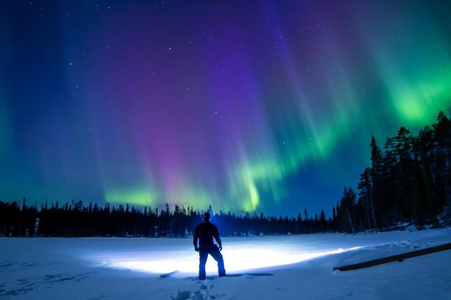 Rovaniemi: Guaranteed Aurora Hunting Tour with Local Guide - Leaving Rovaniemi’s glow, then finding a photo-worthy viewing spot