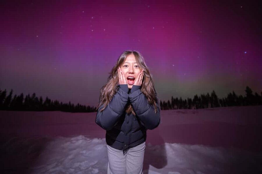 Rovaniemi: Guaranteed Northern Lights Tour with Photos - Prime locations and the waiting game (with campfire snacks)