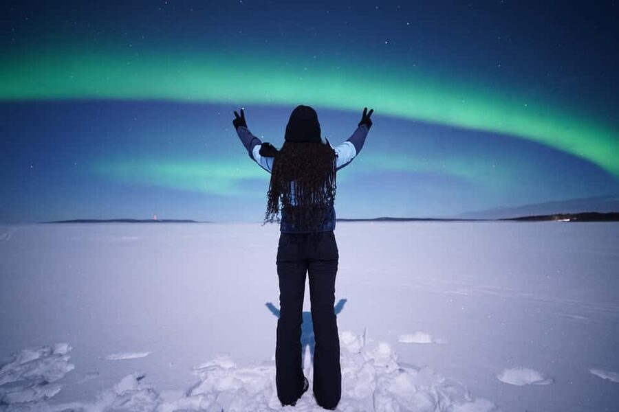 Rovaniemi: Guaranteed Northern Lights Tour with Photos - What to bring so you enjoy the night, not just survive it
