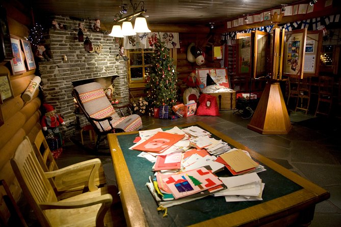 Rovaniemi Guided Tour and Santa Claus Village - Arktikum in one hour: what admission not included means