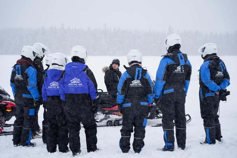 Rovaniemi: Guided Wilderness Snowmobile Safari & Barbeque - The Fire, the BBQ, and the Warm Reset
