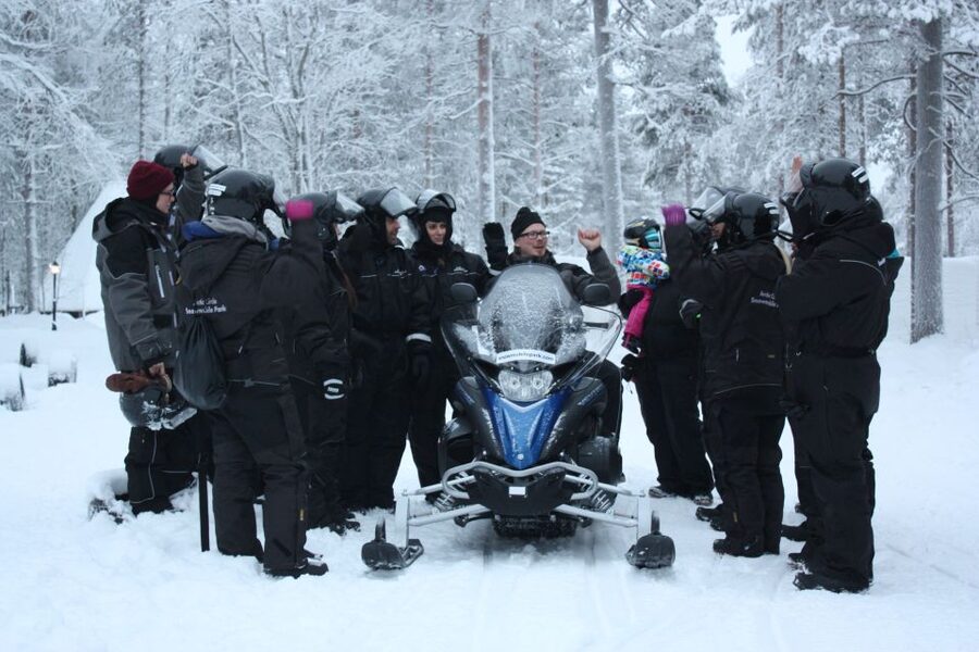 Rovaniemi: Husky & Reindeer Experience with Snowmobile Ride - Price and value: what $225 per person really buys you