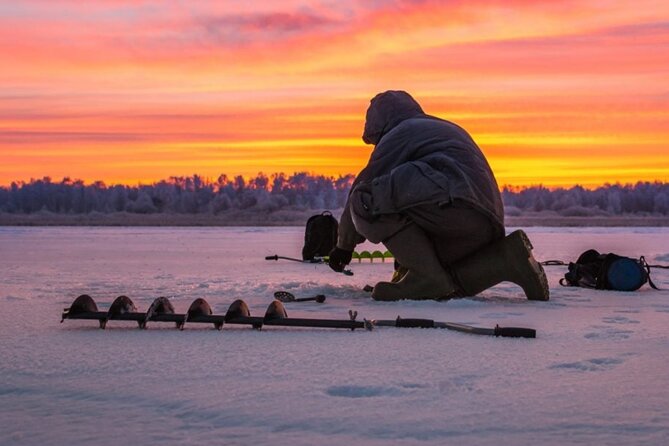 Rovaniemi: Ice Fishing from Private Lakefront Property & BBQ - Step one on the frozen lake: fishing with space and quiet