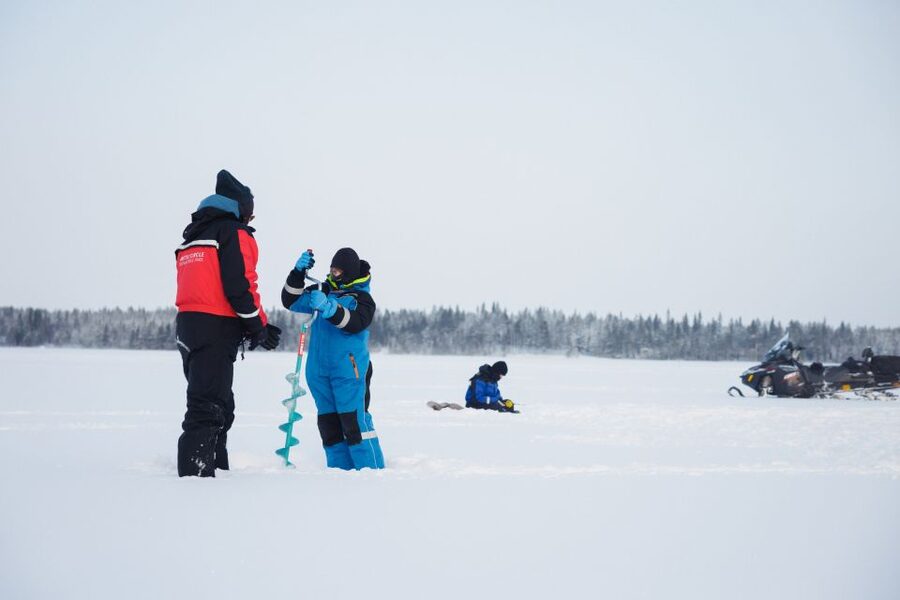Rovaniemi: Ice Fishing & Snowmobile Safari Combo Day - Lapland wildlife and polar bear chances: what to expect