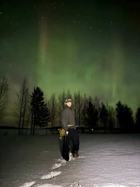 Rovaniemi:Northern Lights Hunt in Lapland Wilderness - Photography with a smartphone or camera, in real-world terms