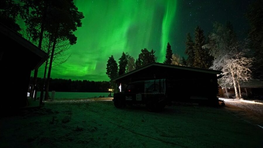 Rovaniemi: Northern Lights Hunting in Lappish old cottage - The Open Fire Stop: Lappish Sausages and Aurora Waiting Time