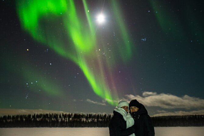 Rovaniemi: Northern lights money back tour - The Guide and the Viewing Strategy You’re Paying For
