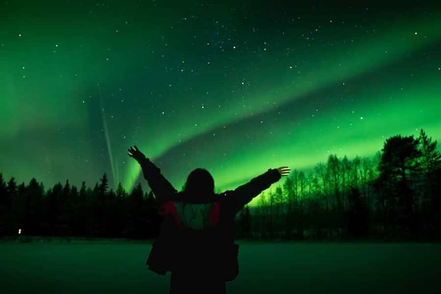 Rovaniemi: Northern Lights Photography Tour & BBQ - Meeting point reality: city-center start, no pick-up