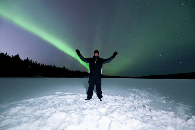 Rovaniemi: Northern Lights Pro Guaranteed - Unlimited Distance - The small-group advantage, up close not out of the way