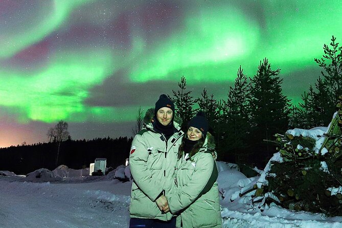 Rovaniemi: Northern Lights Pro Guaranteed - Unlimited Distance - Warm drinks, snacks, and thermal clothing, so you can focus on the sky