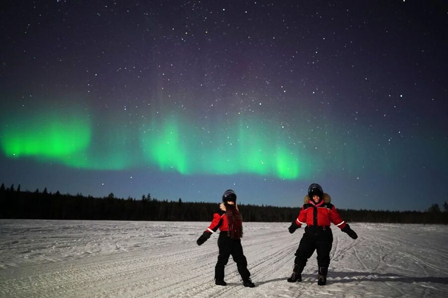 Rovaniemi: Northern Lights Sleigh Ride - Meeting at Maakuntakatu, then suiting up for the cold