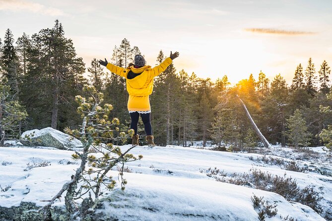 Rovaniemi photography tour - Stop 2: Arktikum, frozen river views and composition tips