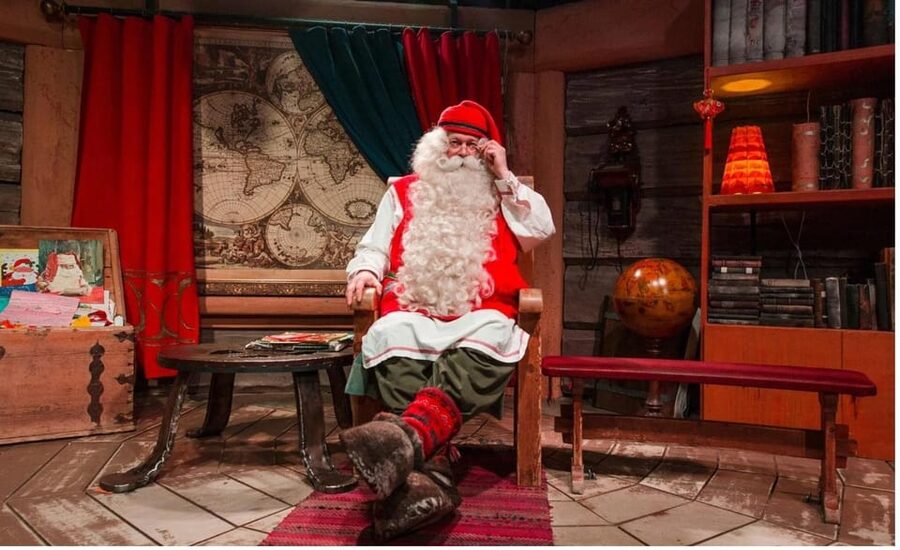 Rovaniemi: Santa Claus Village + Husky & Reindeer Sled Ride - Language and guide support: getting the most out of the stops