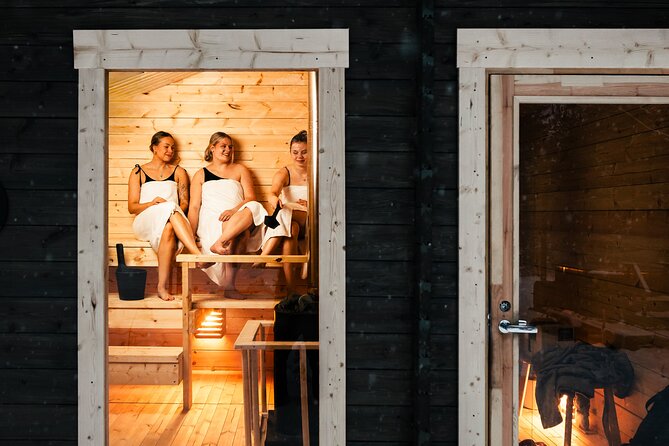 Rovaniemi Sauna World with a Hot Tub, Jacuzzi and Cold Pool - Your 1 hour 30 minutes plan: how to pace the heat and cold