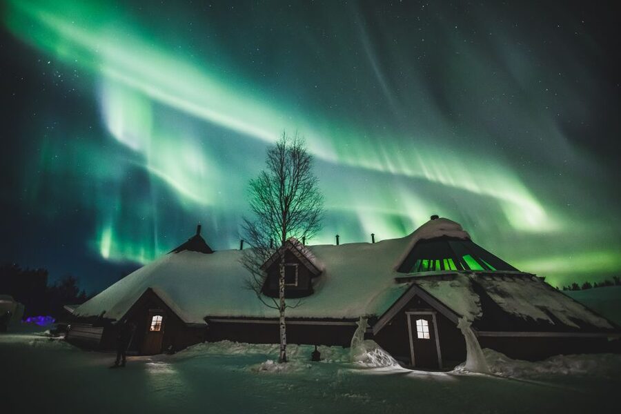 Rovaniemi: Snow Hotel Tour with Food by the Fire - Warm clothing, camera choices, and small comfort upgrades that matter