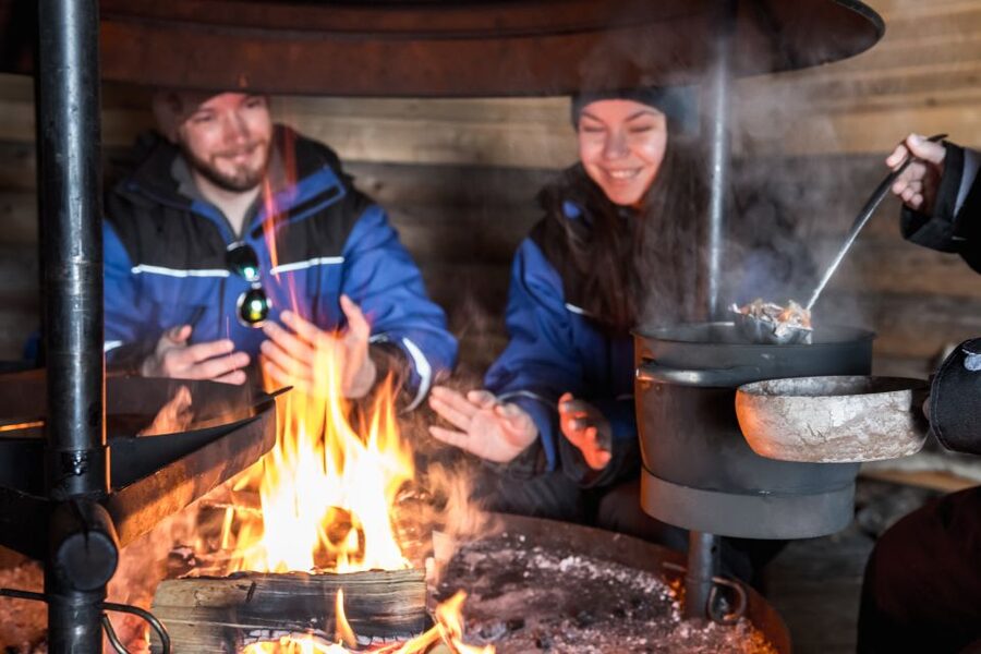 Rovaniemi: Snowmobile and Ice Fishing Adventure with Lunch - Riding through Lapland around Rovaniemi: frozen rivers and forest turns