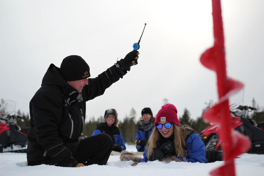 Rovaniemi: Snowmobile and Ice Fishing Adventure with Lunch - The lunch stop: soup, hot drinks, and a fire-side reset