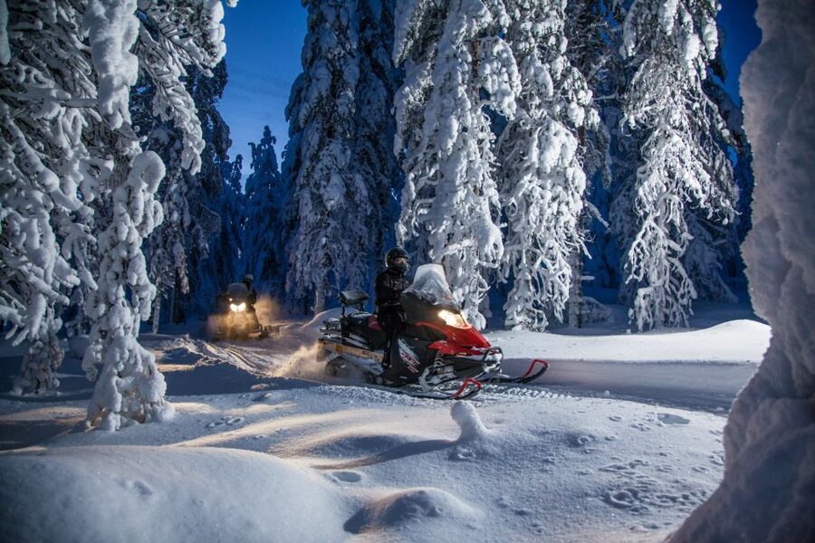 Rovaniemi: Snowmobile Safari & Campfire Evening Escape - How this 3-hour loop feels in the dark Arctic night
