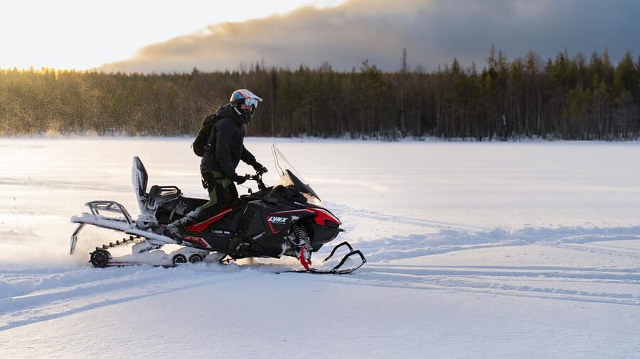 Rovaniemi: Snowmobile Safari, Reindeer & Husky Sleigh Ride - The Snowmobile Safari: Frozen Lake, Forest, and Photo Stops