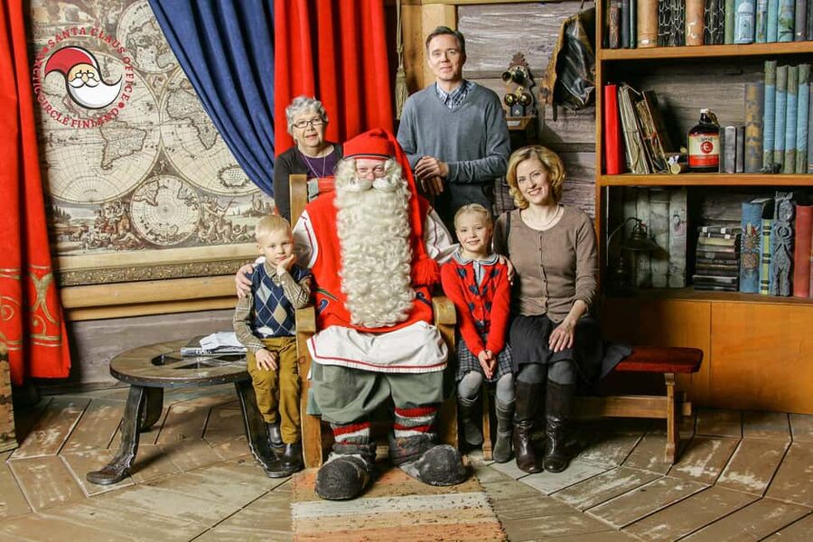 Rovaniemi: Tour to Santa Claus Village with Hotel Transfer - Meeting Santa Claus at the Village Office, Plus the Photo Moment
