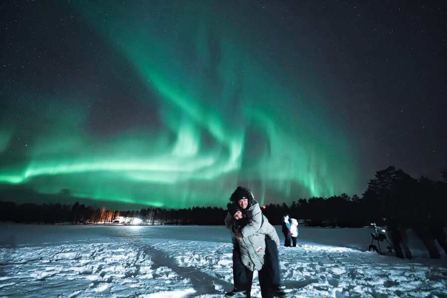 Rovaniemi: Unlimited Mileage and Hours Aurora Hunting Pro - Stop 3: guided wandering to chase clearer darkness