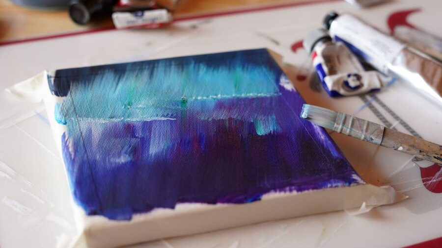 Rovaniemi: Workshop - Aurora painting - Who should book this aurora painting workshop, and who might skip it