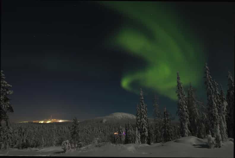 Ruka: Searching for the northern lights with snowshoes - Key things you’ll notice