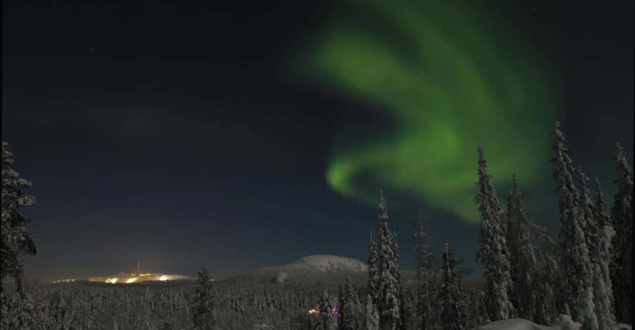Ruka: Searching for the northern lights with snowshoes - Who should book this Ruka aurora walk, and who should skip it