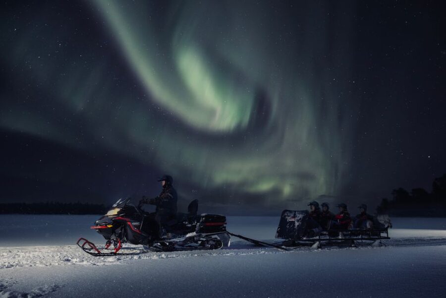 Ruka: Starlight sledging to search for Northern Lights - Northern Lights Search: What You’re Actually Buying