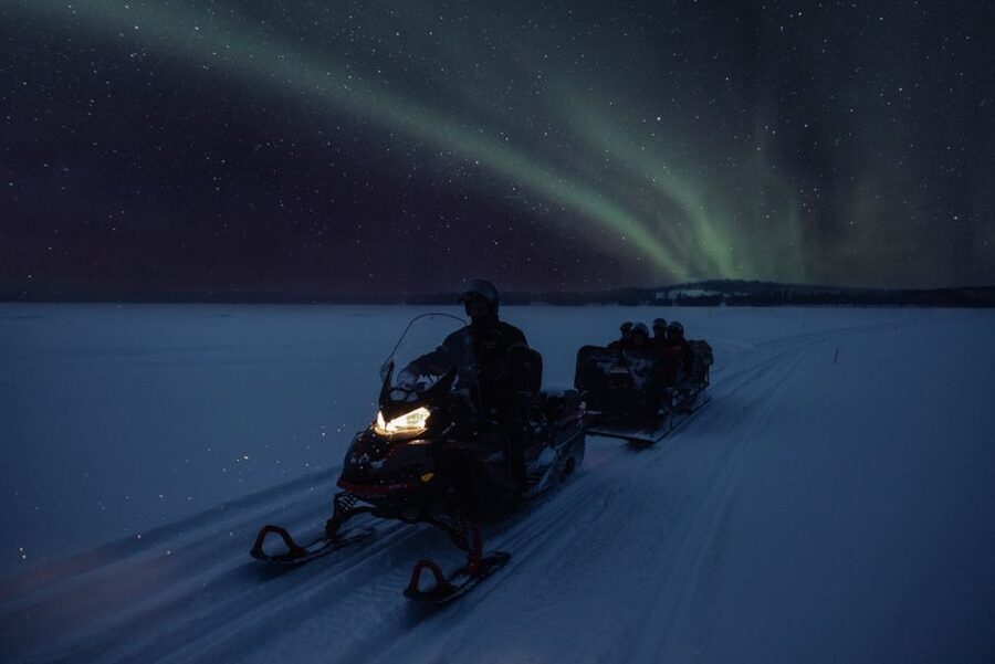 Ruka: Starlight sledging to search for Northern Lights - What to Wear So You Stay Comfortable All Night