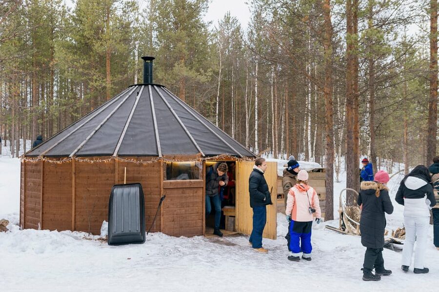 Saariselkä: 10KM Husky Safari with kennel visit - Who this tour suits best (and who should skip it)