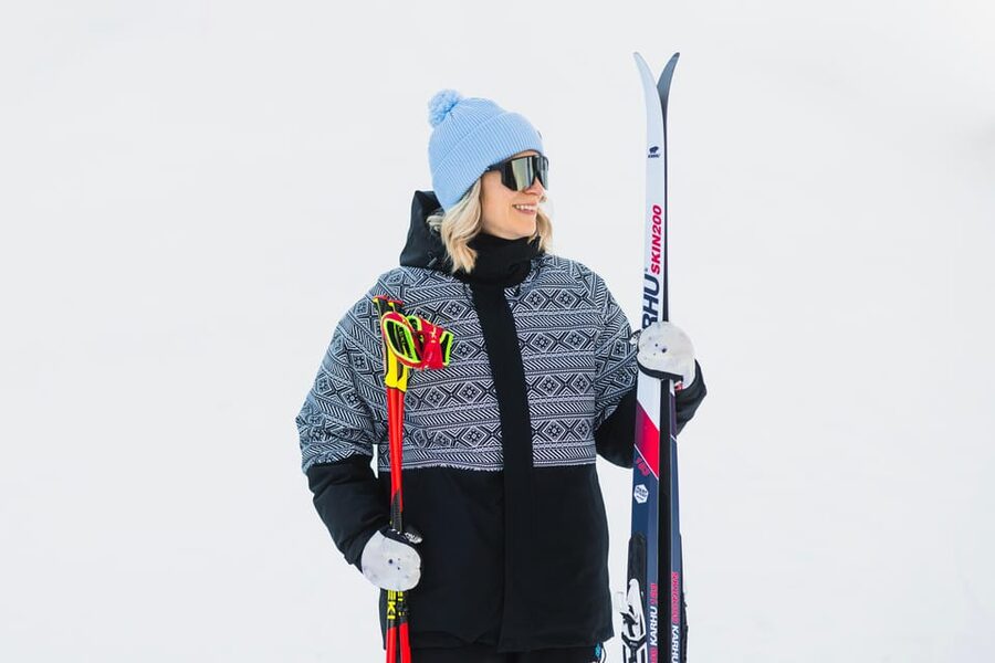 Saariselkä: Rent Winter Clothing Sets - Using the gear for Arctic days and northern lights nights