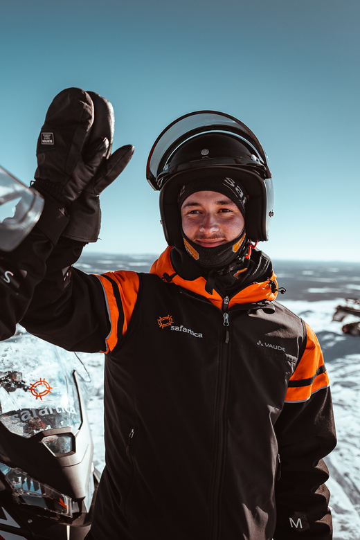 Saariselkä: Snowmobile Ride with Hot Drinks - The hot drinks break, warmth, quiet, and that halfway reset
