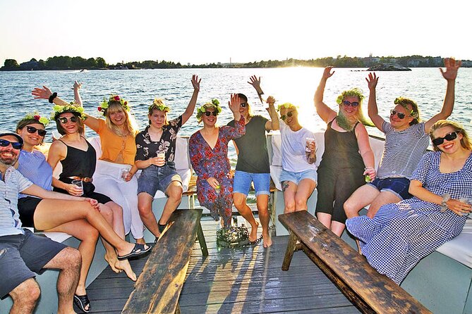 Sauna and Sightseeing Helsinki cruise - Steaming in the sauna, then going for a Gulf of Finland cold plunge