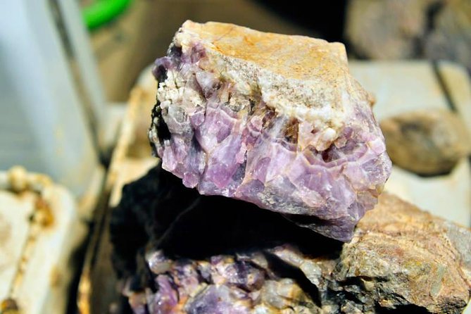 Small-group Wintertime Amethyst Mine Visit from Rovaniemi - Lunch Campfire BBQ: Warm Food That Actually Restores You