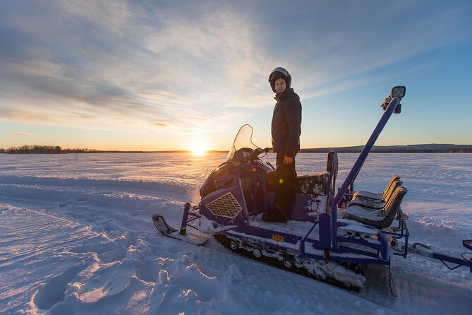 Snowmobile Safari into the Wilderness, Apukka Resort Rovaniemi - Getting on the snowmobile without experience