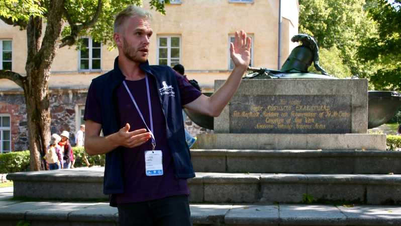 Suomenlinna: Guided Walking Tour with an Authorized Guide - Meeting at the Suomenlinna Museum: where your tour starts